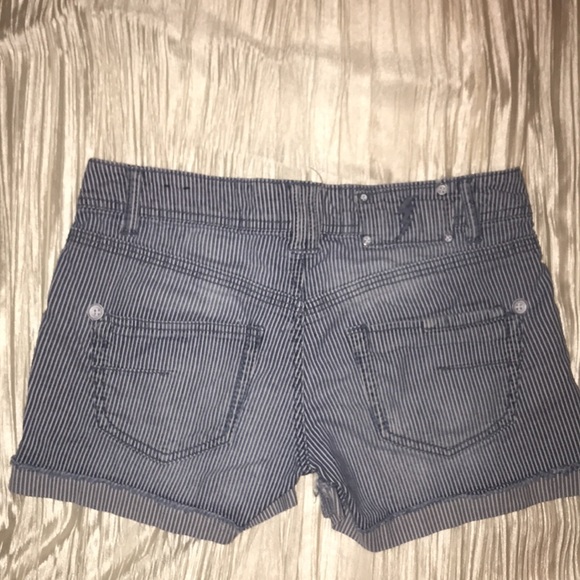 Jolt Denim Pin Stripe Distressed Cuffed Shorts 1 - Picture 5 of 7